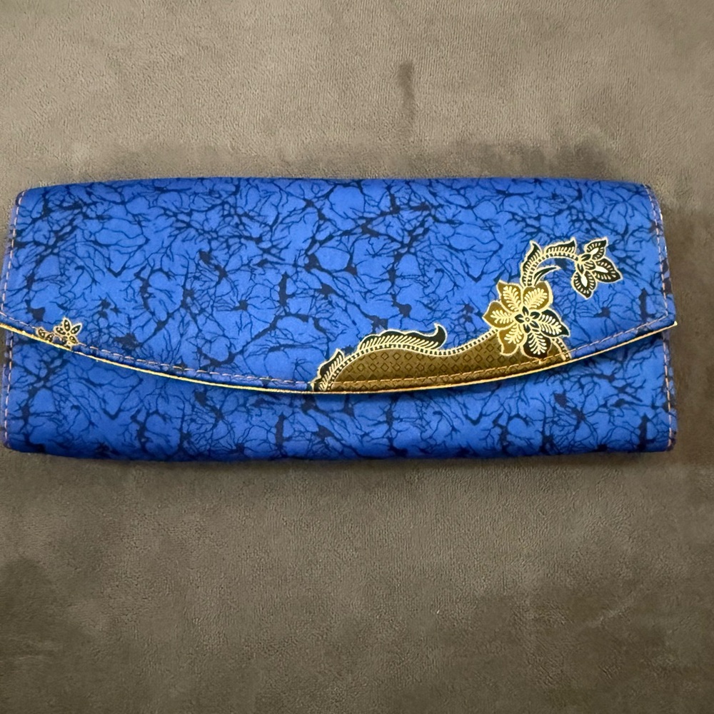 Stylish Women's Blue and Gold Clutch